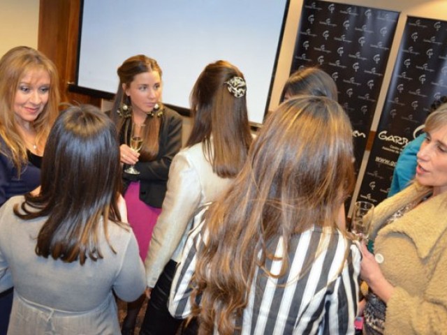 GarboImagen-FotoentregadiplomasAsesorImagen-Julio201243
