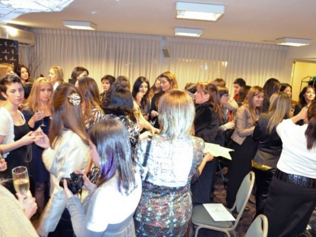 GarboImagen-FotoentregadiplomasAsesorImagen-Julio201248