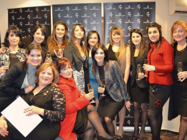 GarboImagen-FotoentregadiplomasAsesorImagen-Julio201252