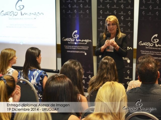 URUGUAY - Entrega diplomas Asesor de Imagen - Diciembre 2014